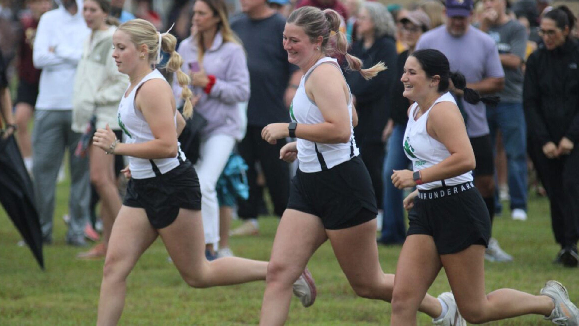 Kyleigh Benton, Carleigh Deeds, and Aubry Obryant at OBU Invitational