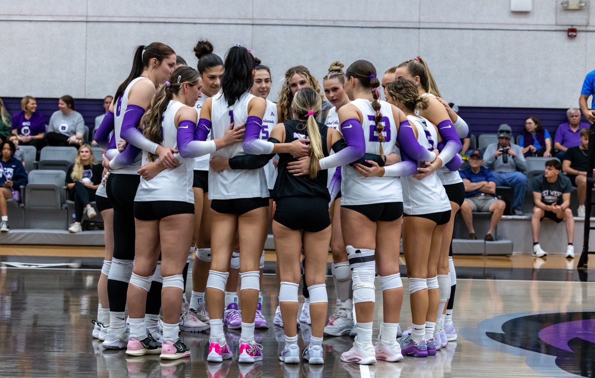 VB Team Huddle vs UNA 2025