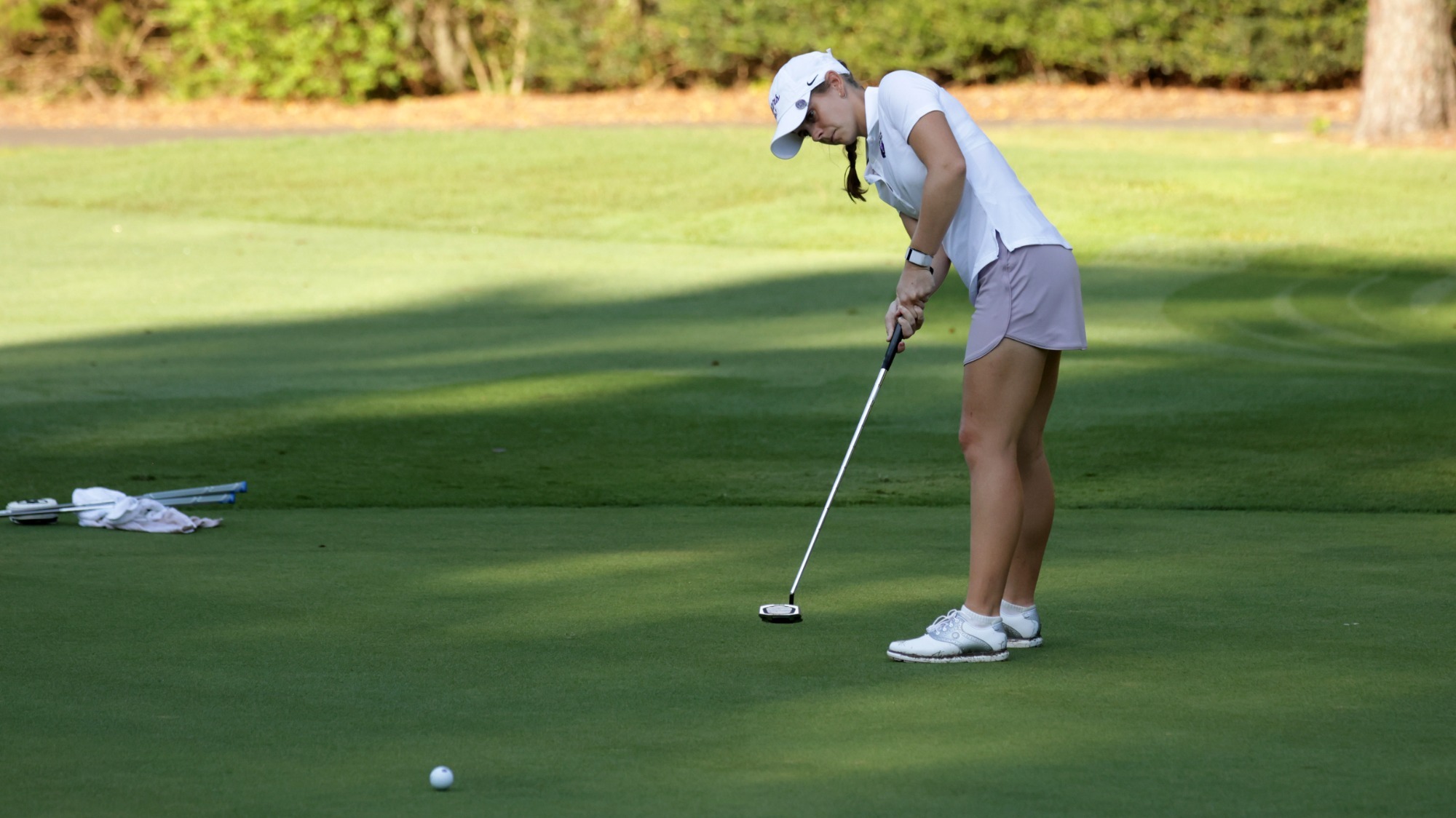 Gudrun putting