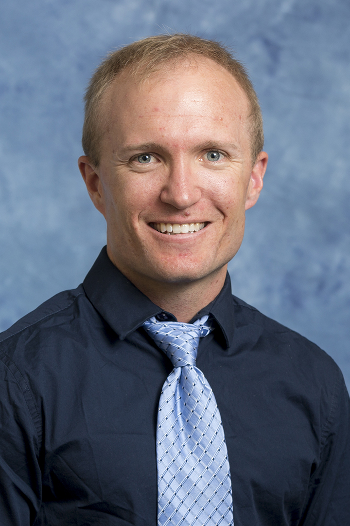 Drew Petersen 2018 XC Head Shot