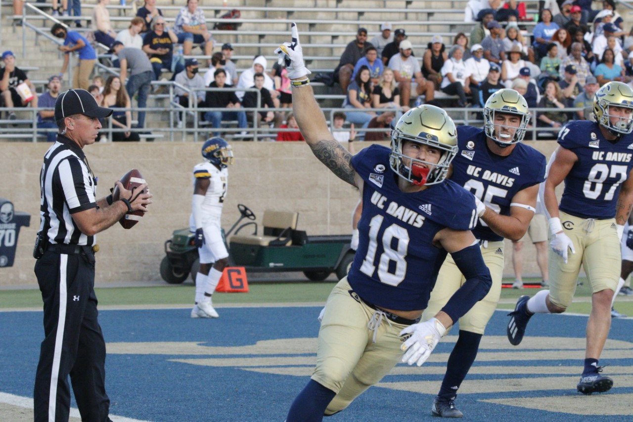 Trent Tompkins Football UC Davis Athletics