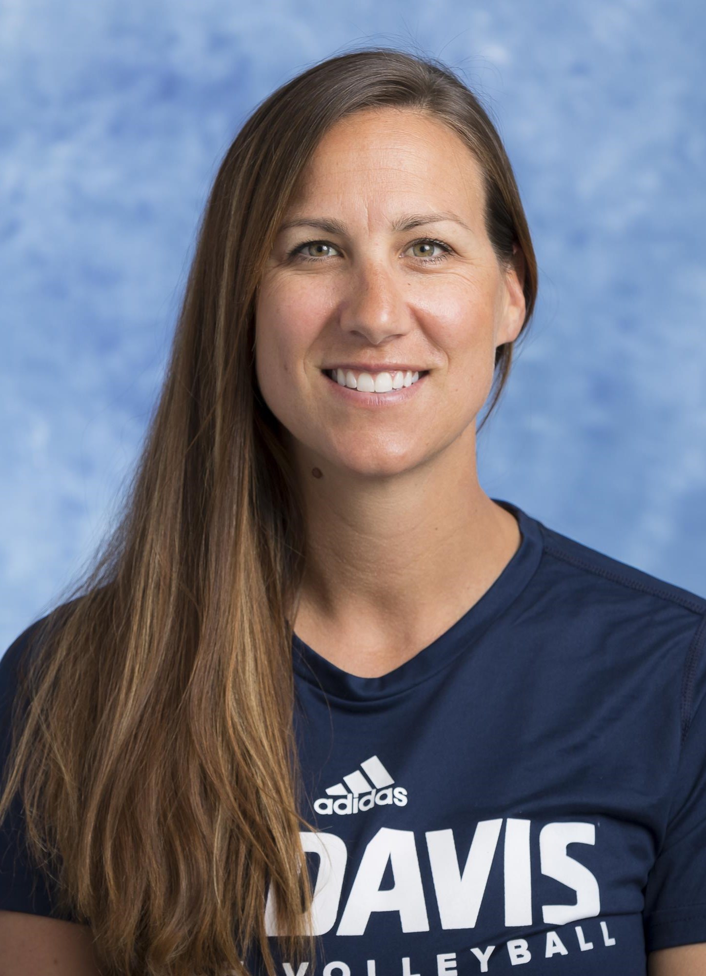 Ali_McColloch_21-22_headshot