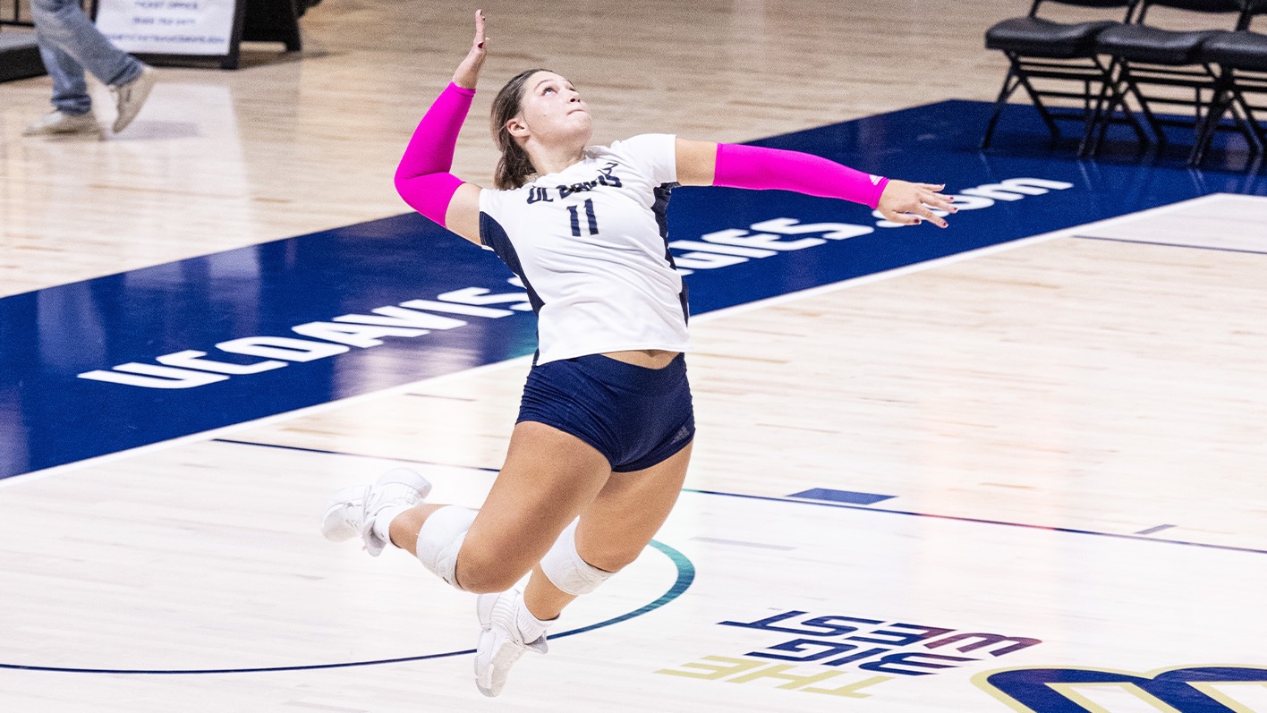 Makena Morrison Women's Volleyball UC Davis Athletics