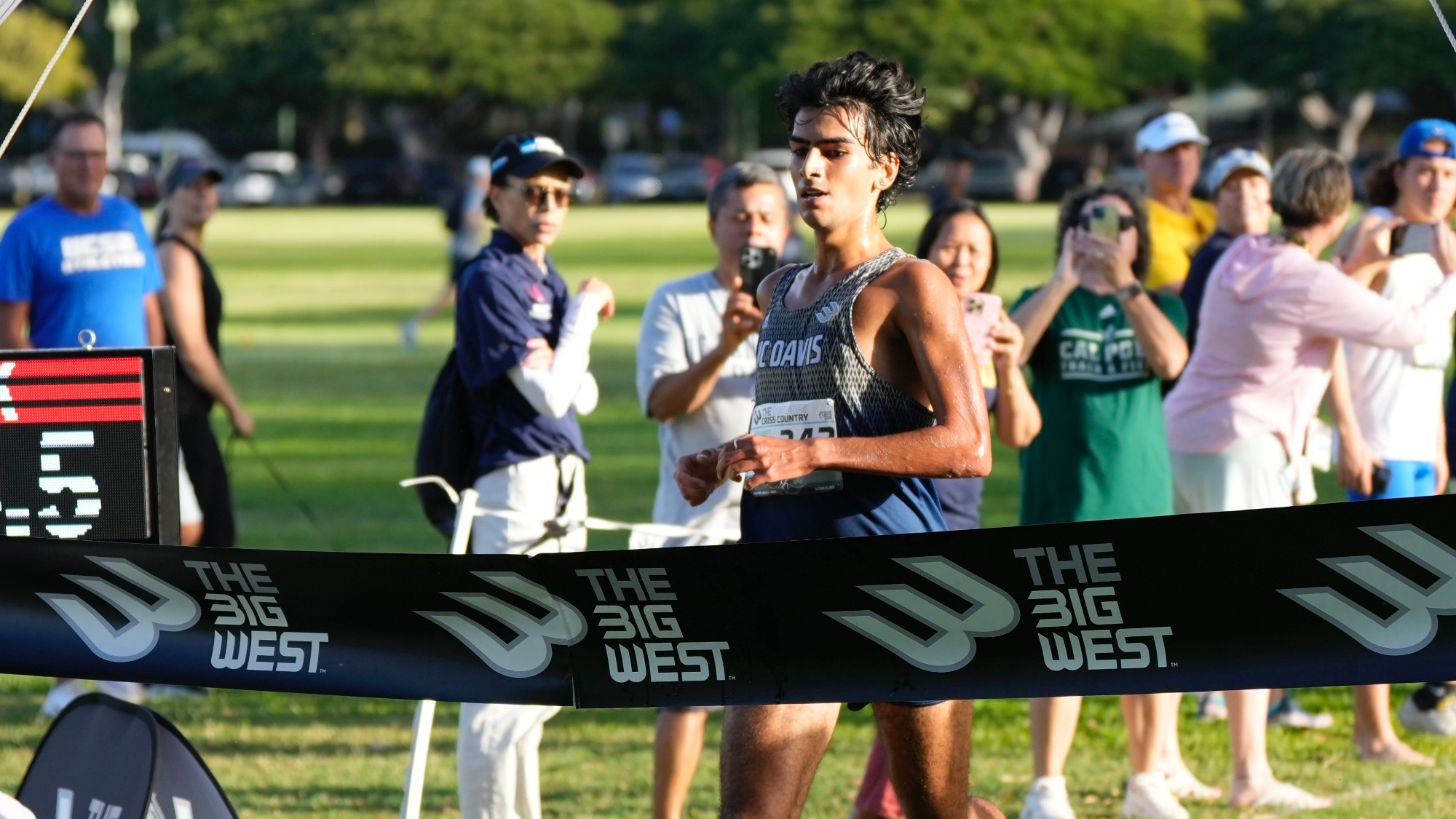 25AhmedWinningBWXCChampionship