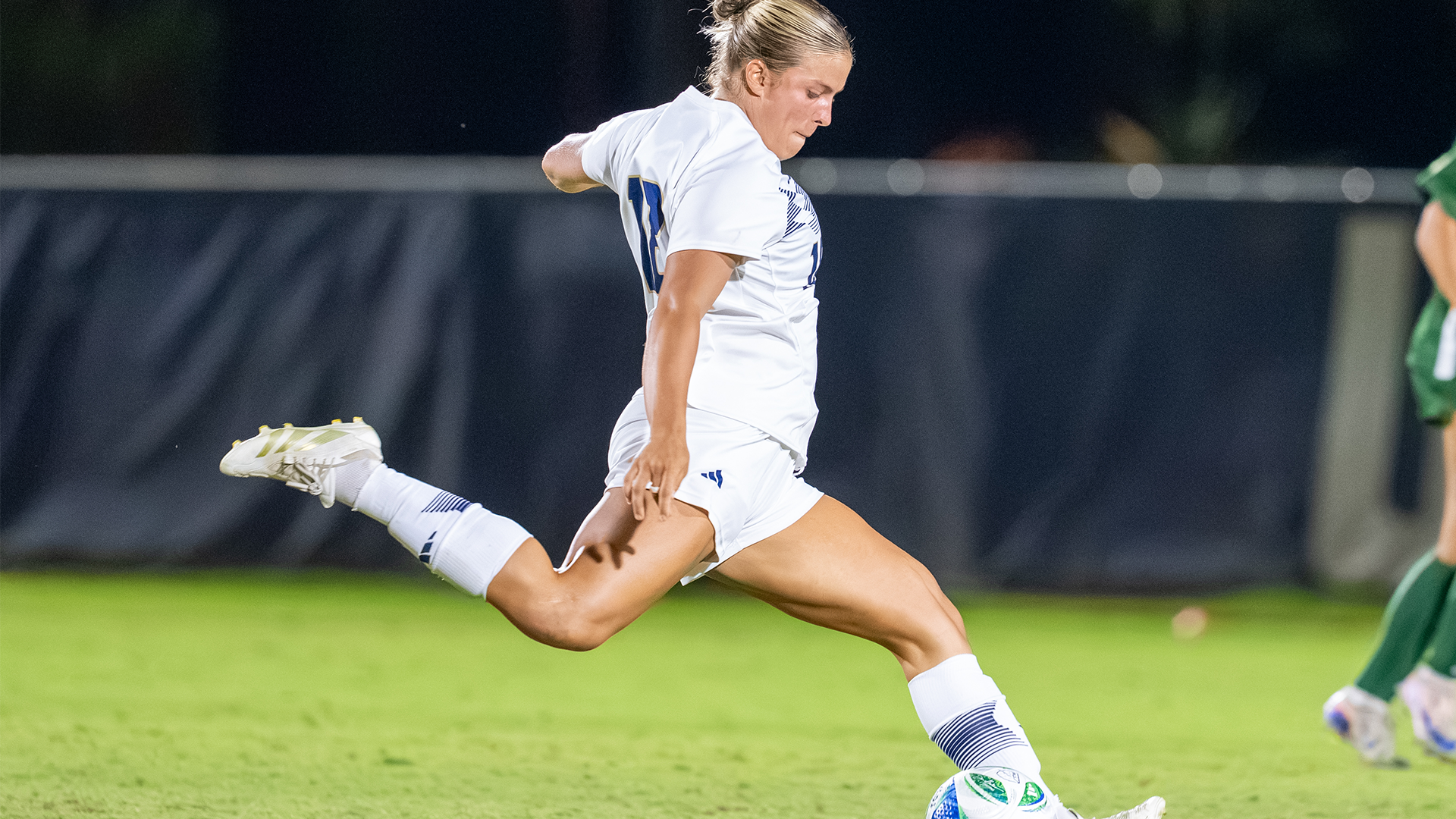 2026-10-11 Lisette Gregoris UC Davis Falls In Final Minute At New Mexico