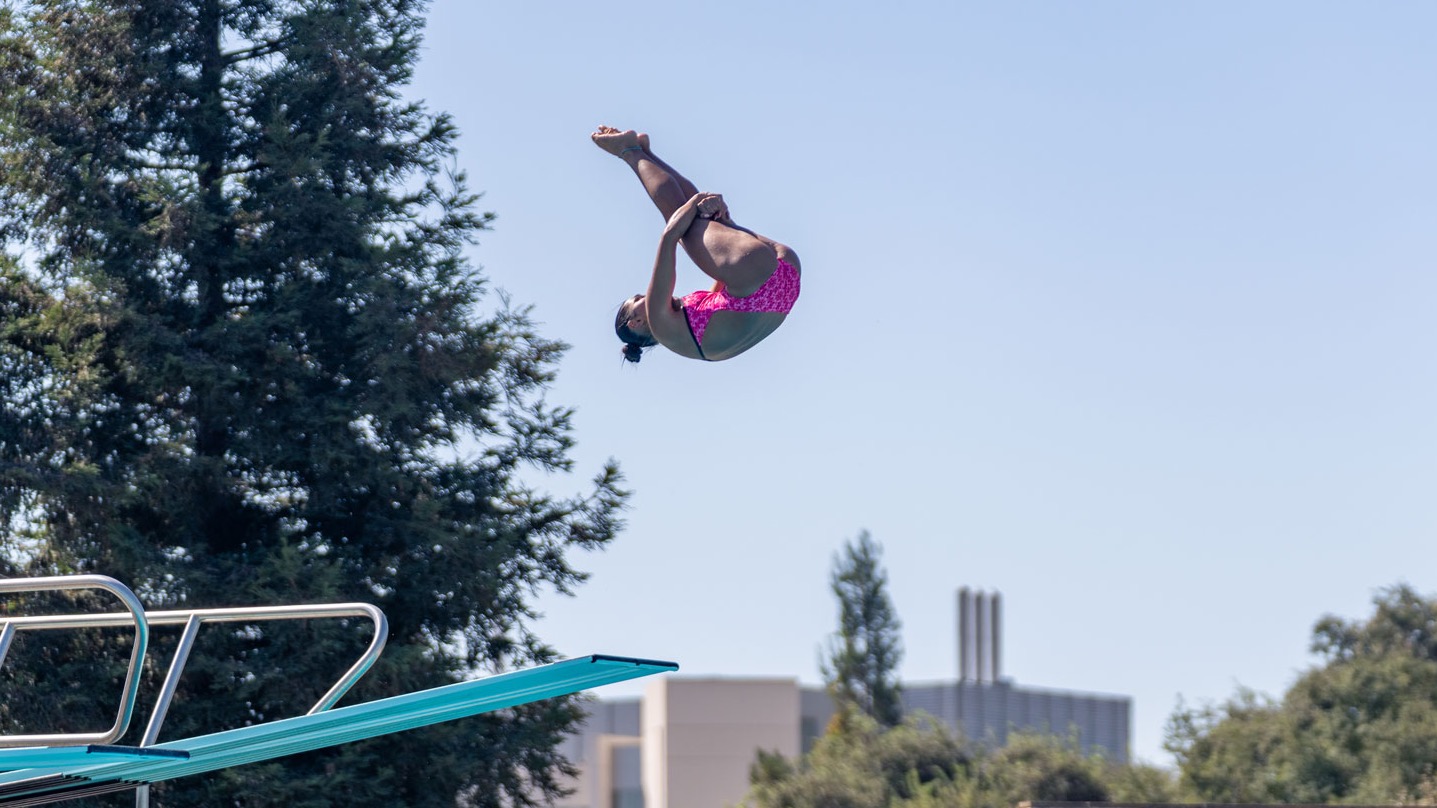2026-10-15 Katherine Lim Swim And Dive Continues Fall State At Gary Ota Memorial Invite