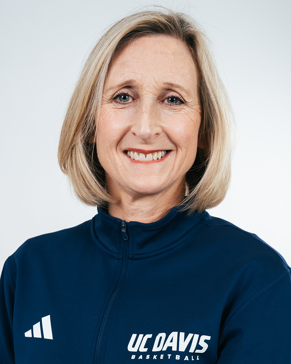 2026-07 UC Davis Women's Basketball Head Shot - Jennifer Gross