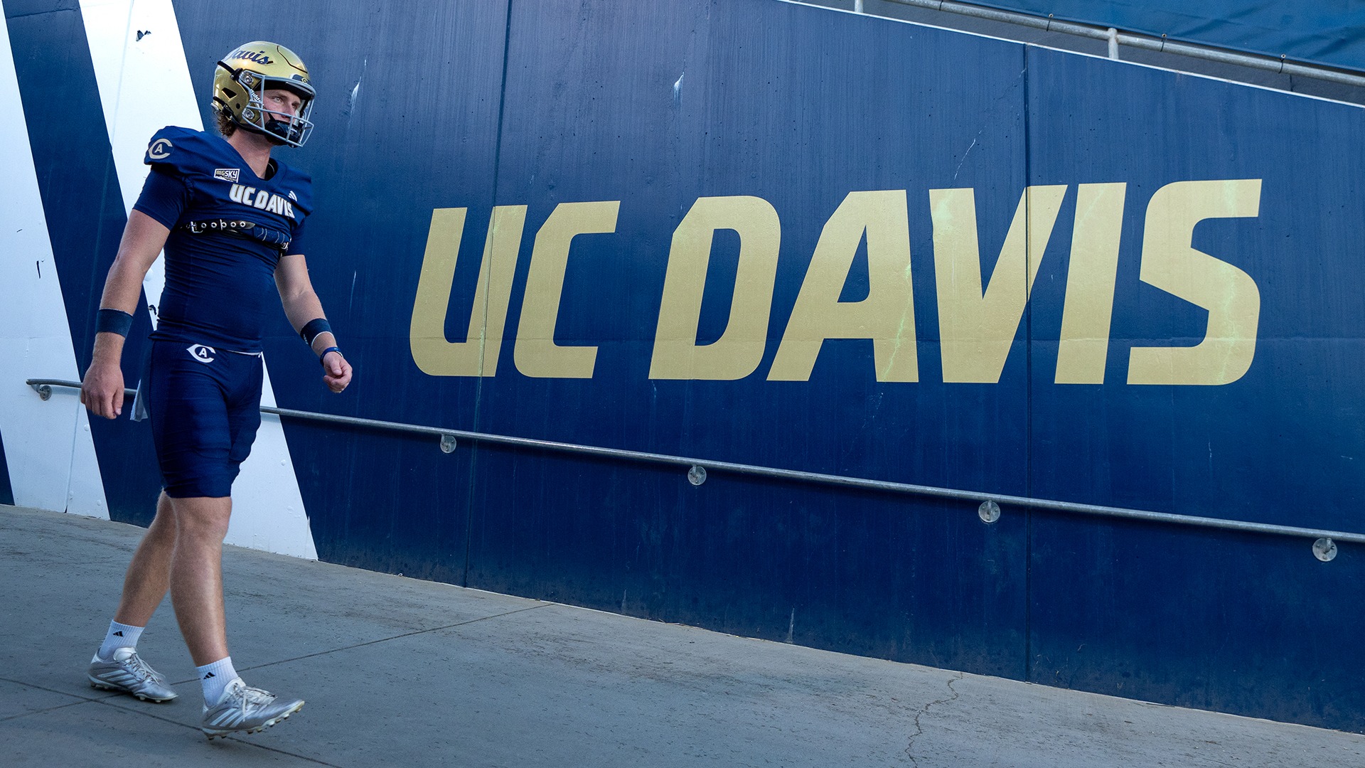 FB Pregame Tunnel Walk vs. Eastern Washington October 2026