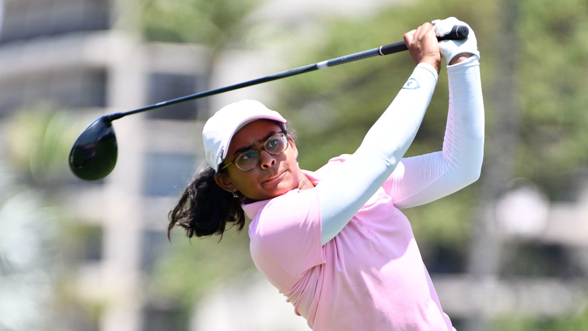 26WGOLFKarimanalActionBWCHAMPS