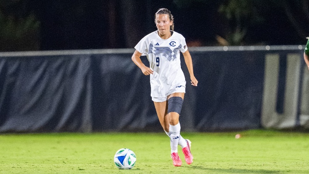 2026-08-18 Kaya Herndon UC Davis Returns To The Road Thursday At Saint Mary's