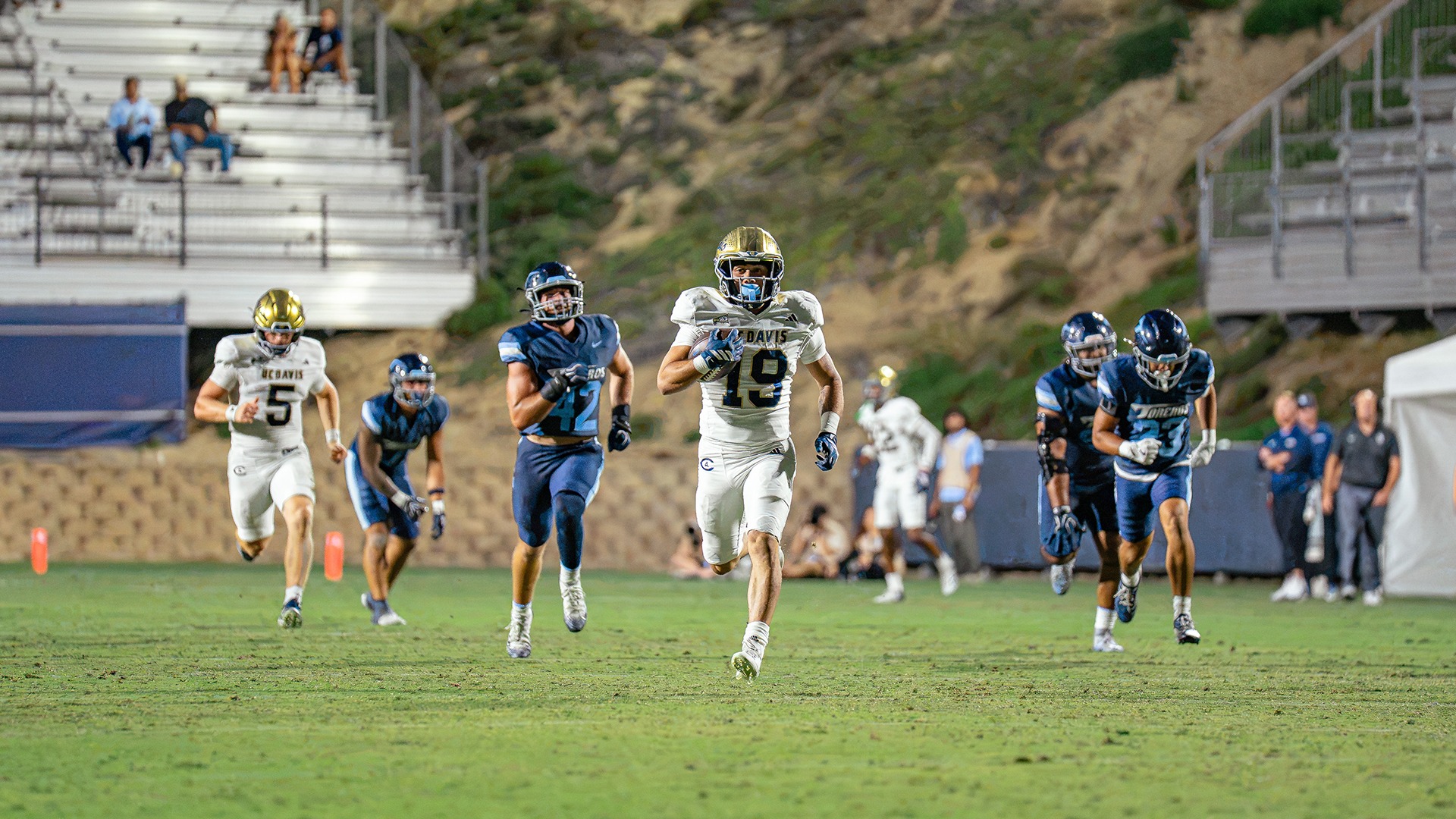 FB Matteo Perez Running at San Diego September 2026
