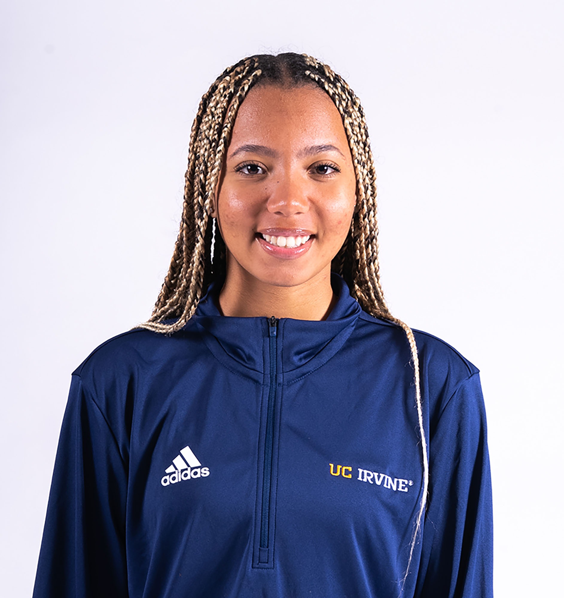 kiyana-cole-track-2023-head-shot
