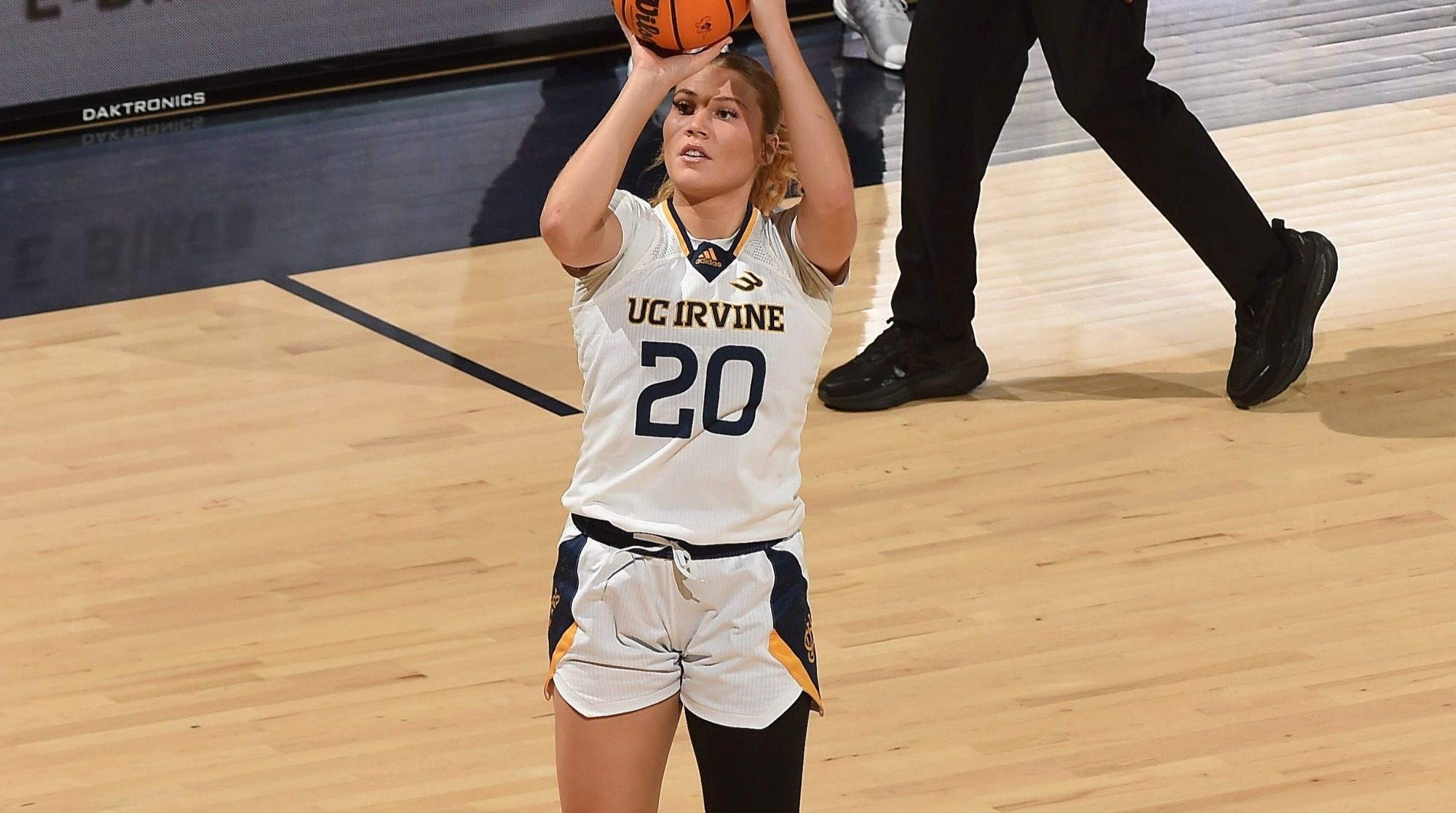 hunter-hernandez-wbb-2026-ucr-recap