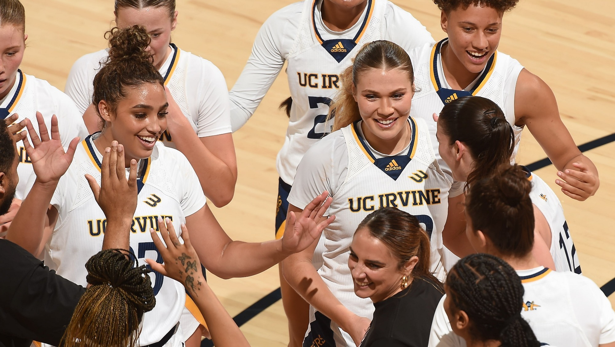 wynn-hernandez-wbb-2026-senior-night-preview