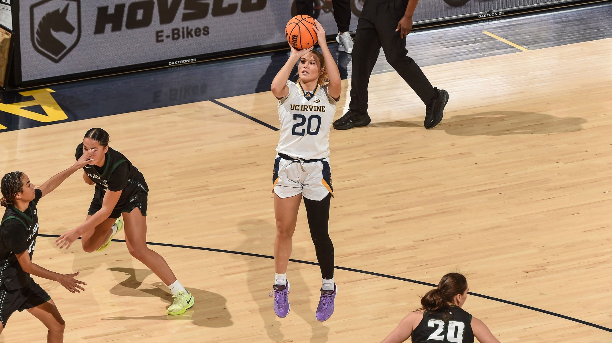 hunter-hernandez-wbb-022526-feature