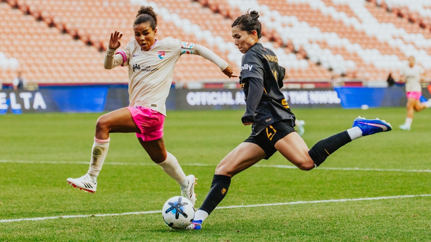 kiana-palacios-uci-wsoc-2026-professionalranks-international-utahroyalsnwsl