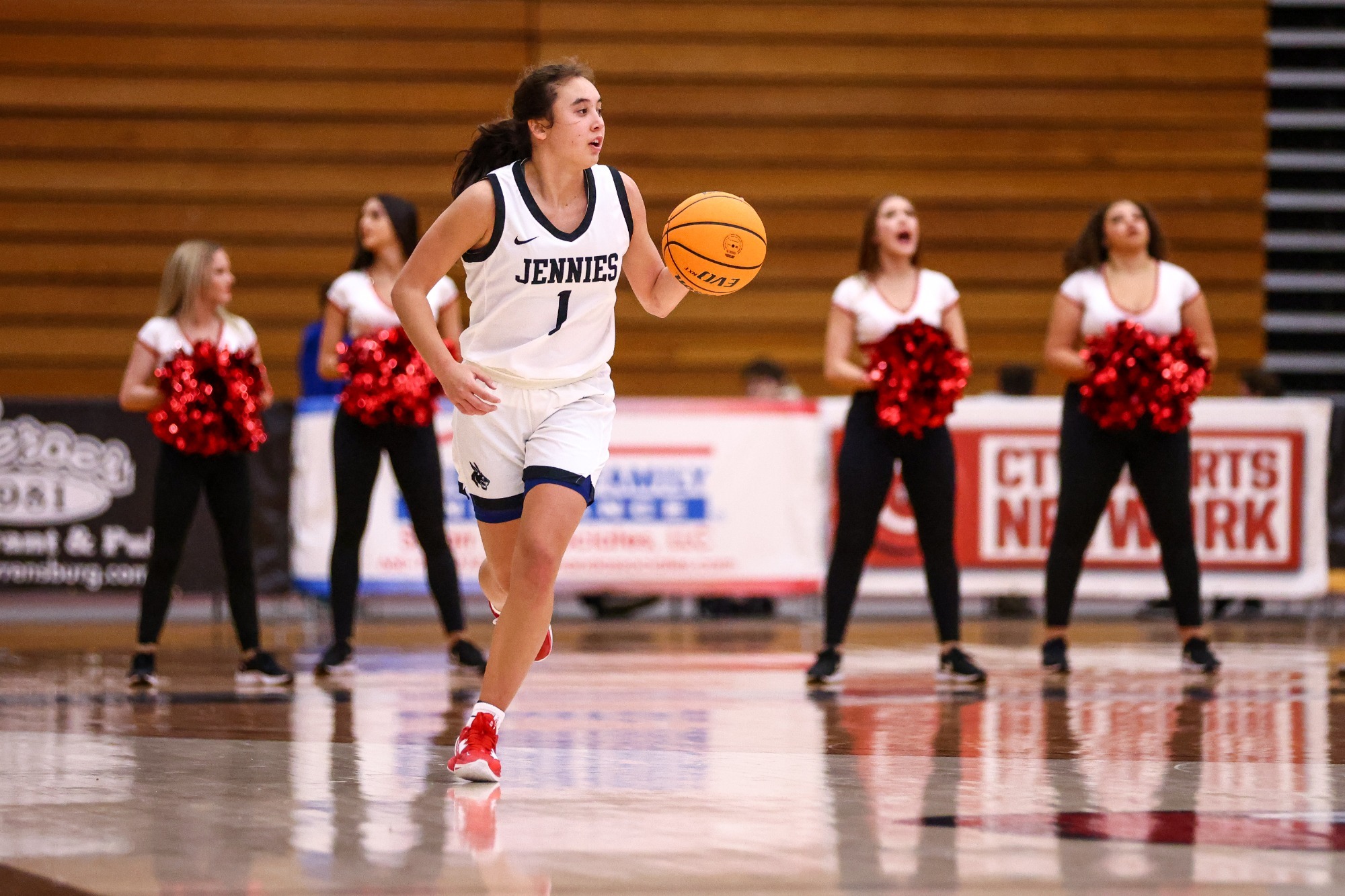 No. 11 Jennies Basketball Keeps Rolling with 9752 Win Over William