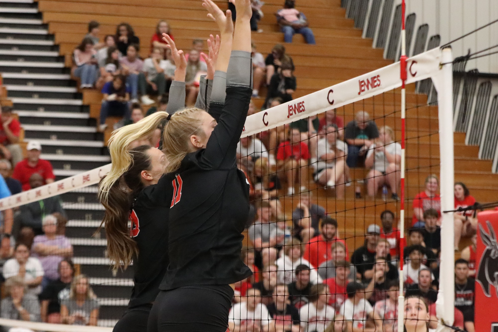 No. 18 Jennies Volleyball Hosts UCO and Newman on Family Weekend