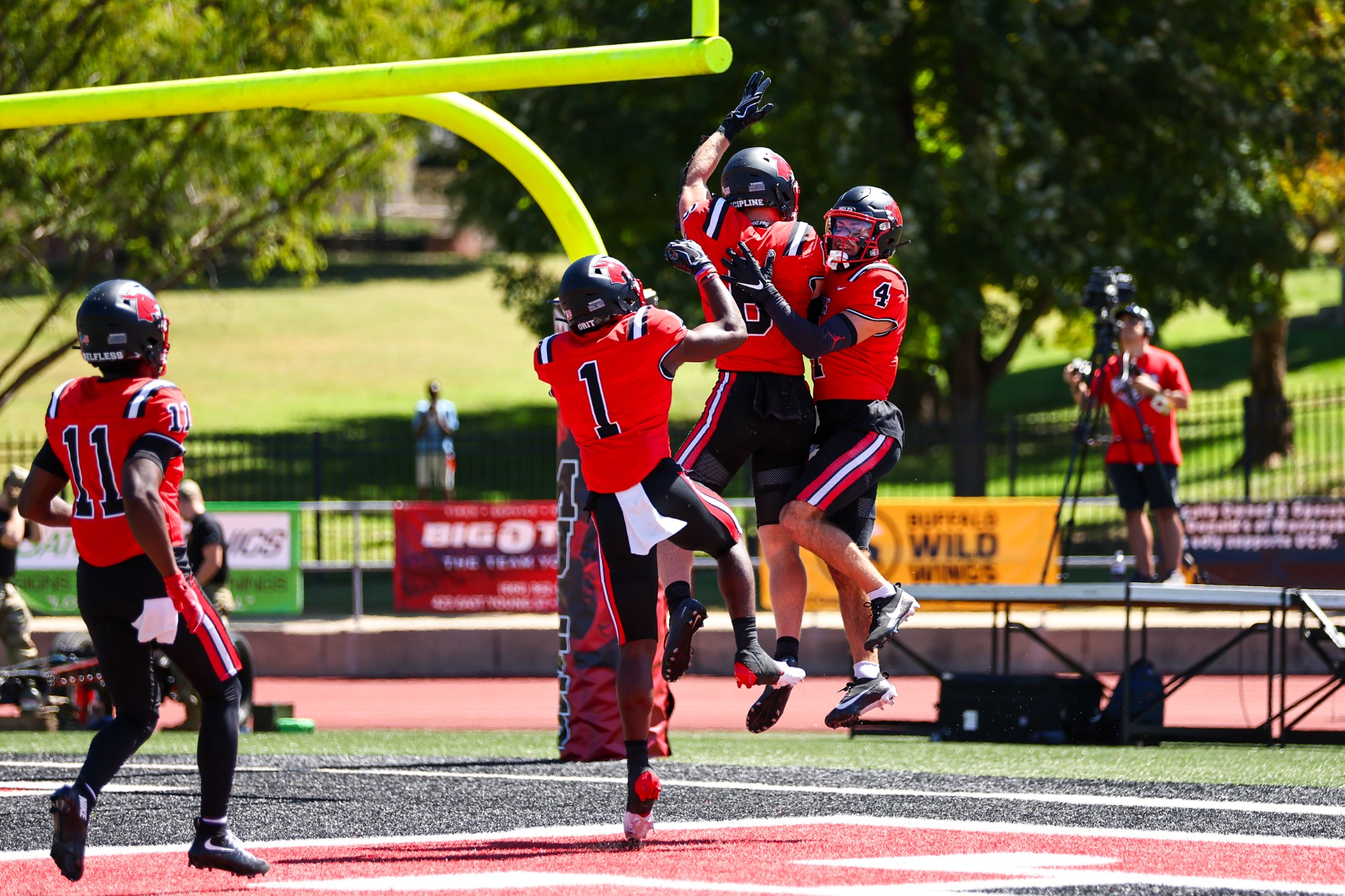 Former Mules Football Standout Tight End Delanie Walker Nominated for