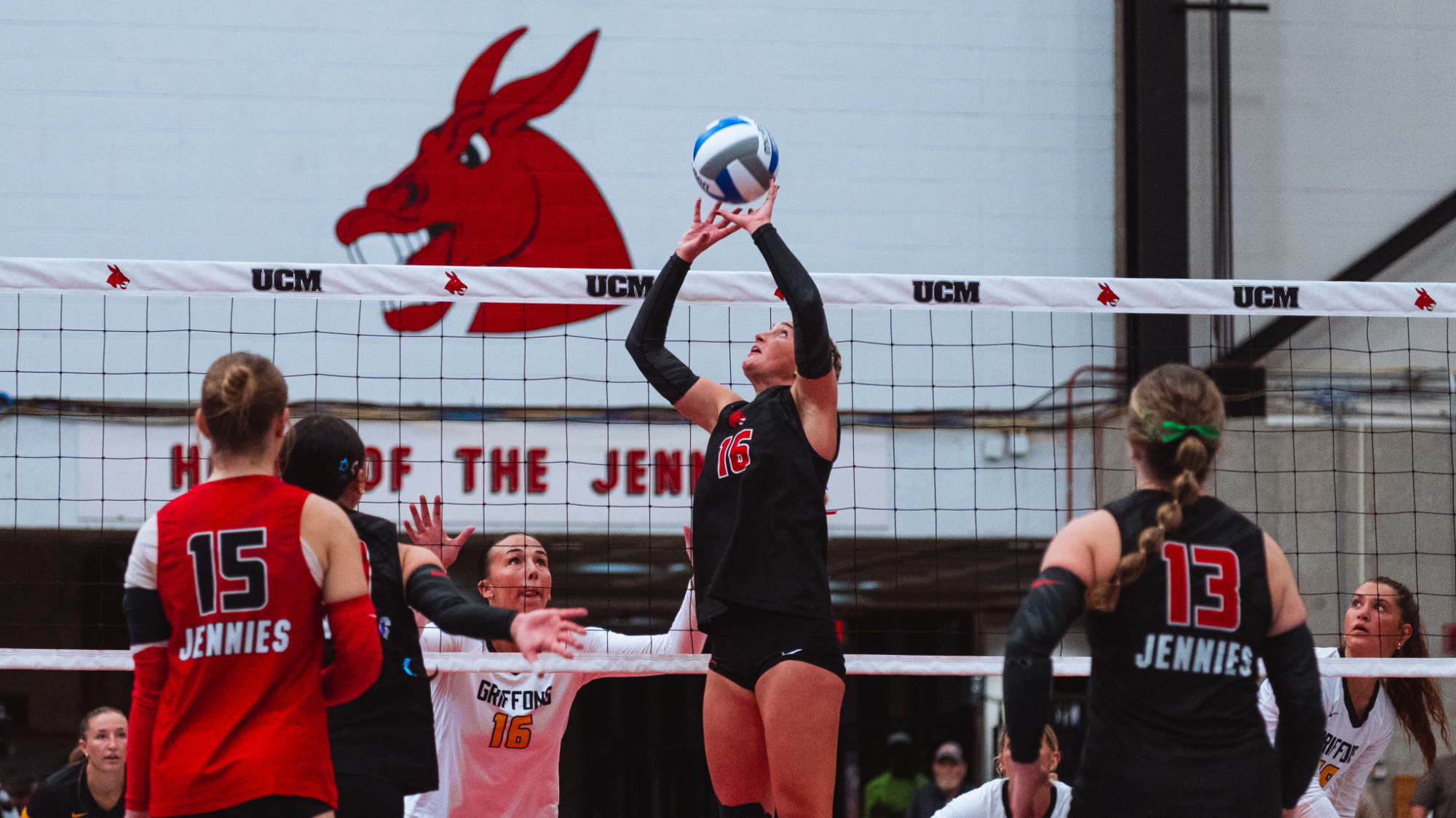 Bella Holcomb set vs MoWest