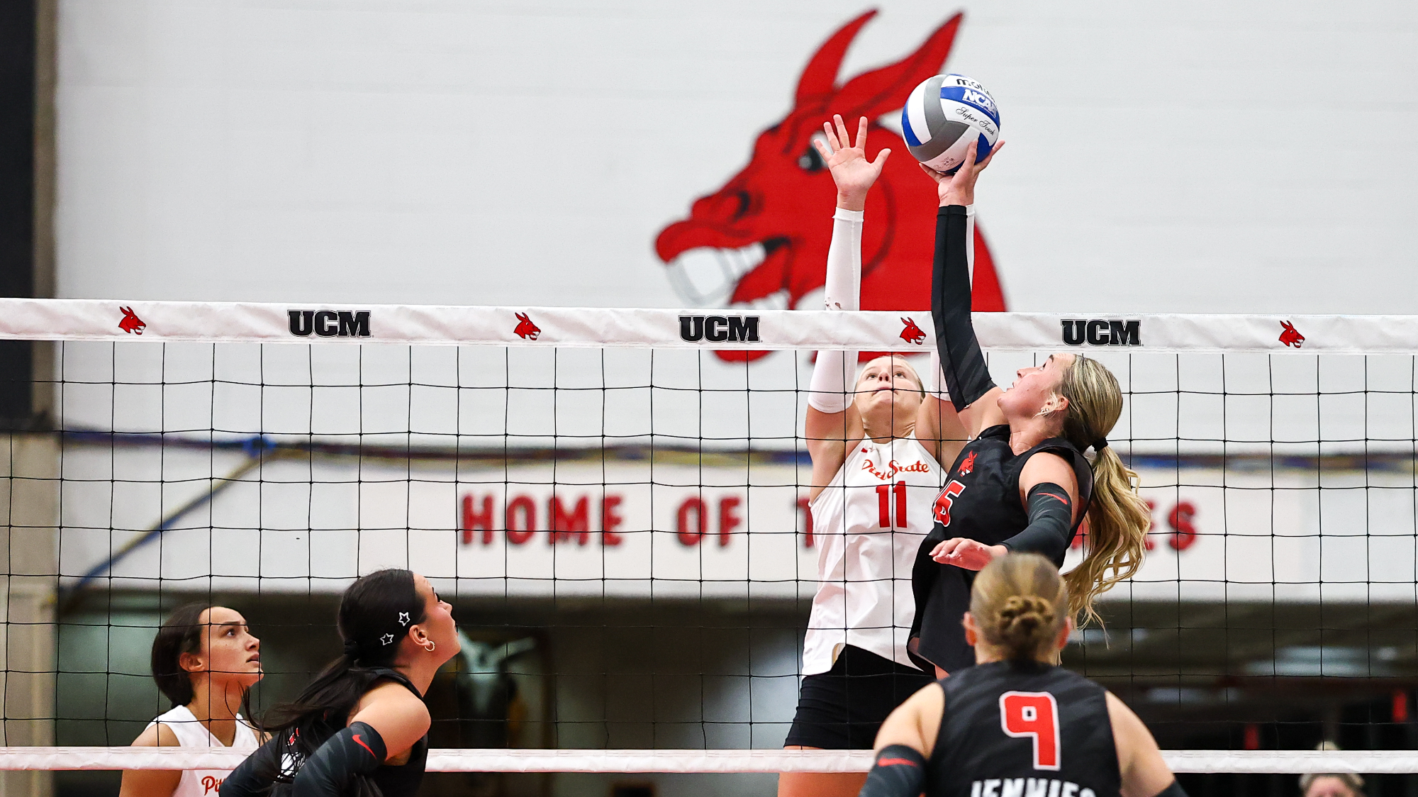 Bella Holcomb set vs Pitt State