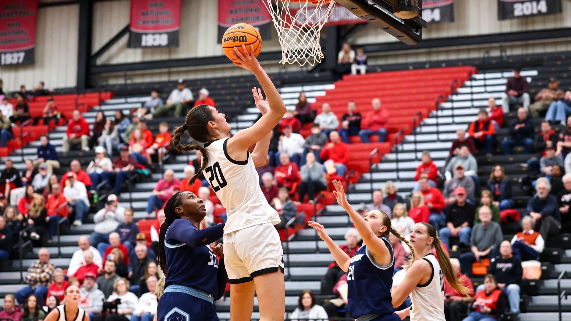 Taylor Weishaar (20) vs. Washburn