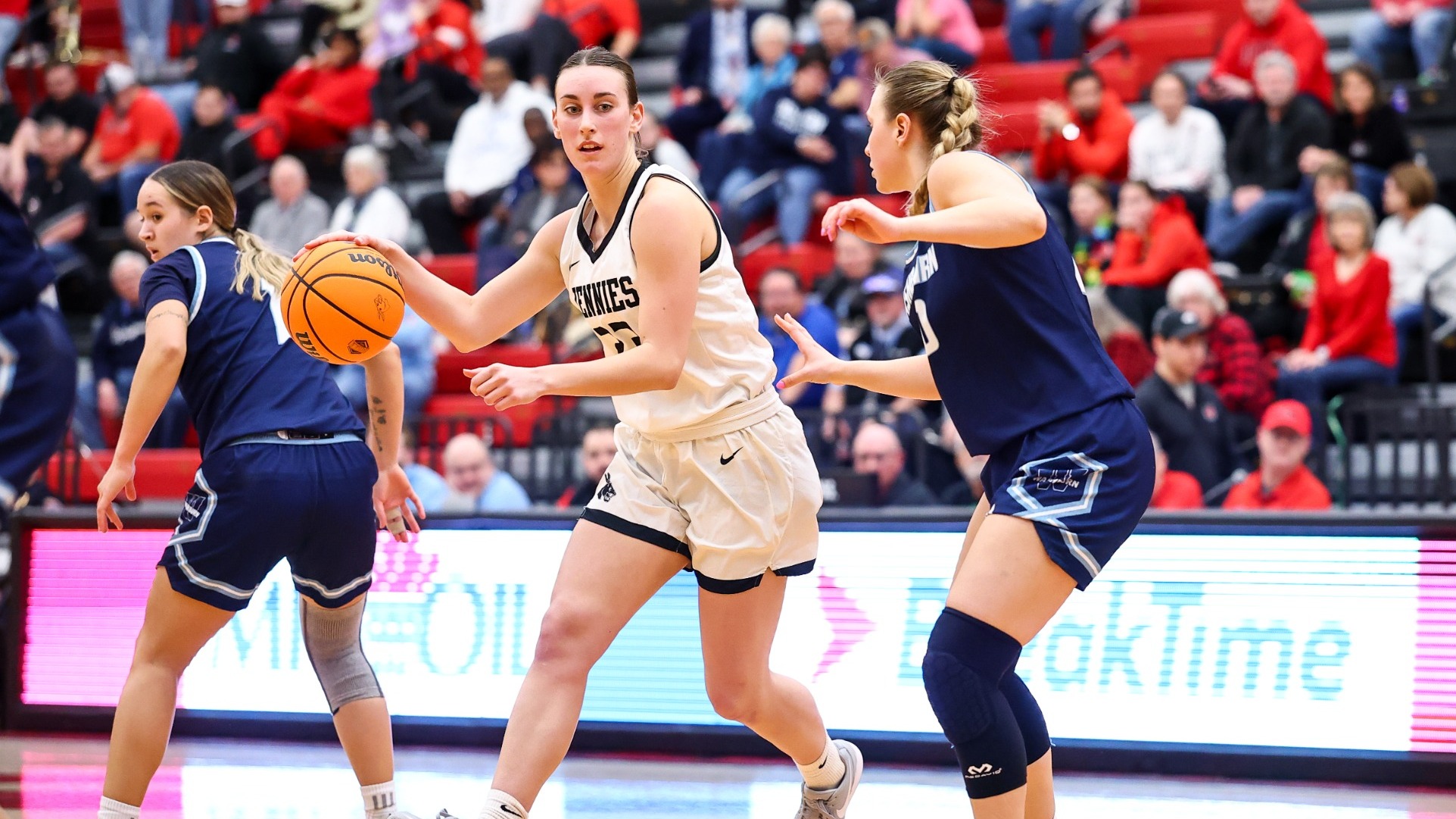 Reese Schaaf (23) vs. Washburn