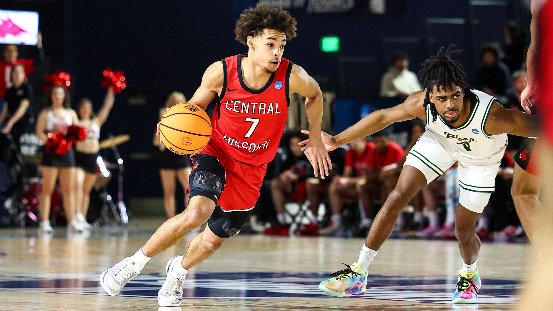 Lazerek Houston dribble vs Oklahoma Baptist in NCAA-II Central Regional Semifinal