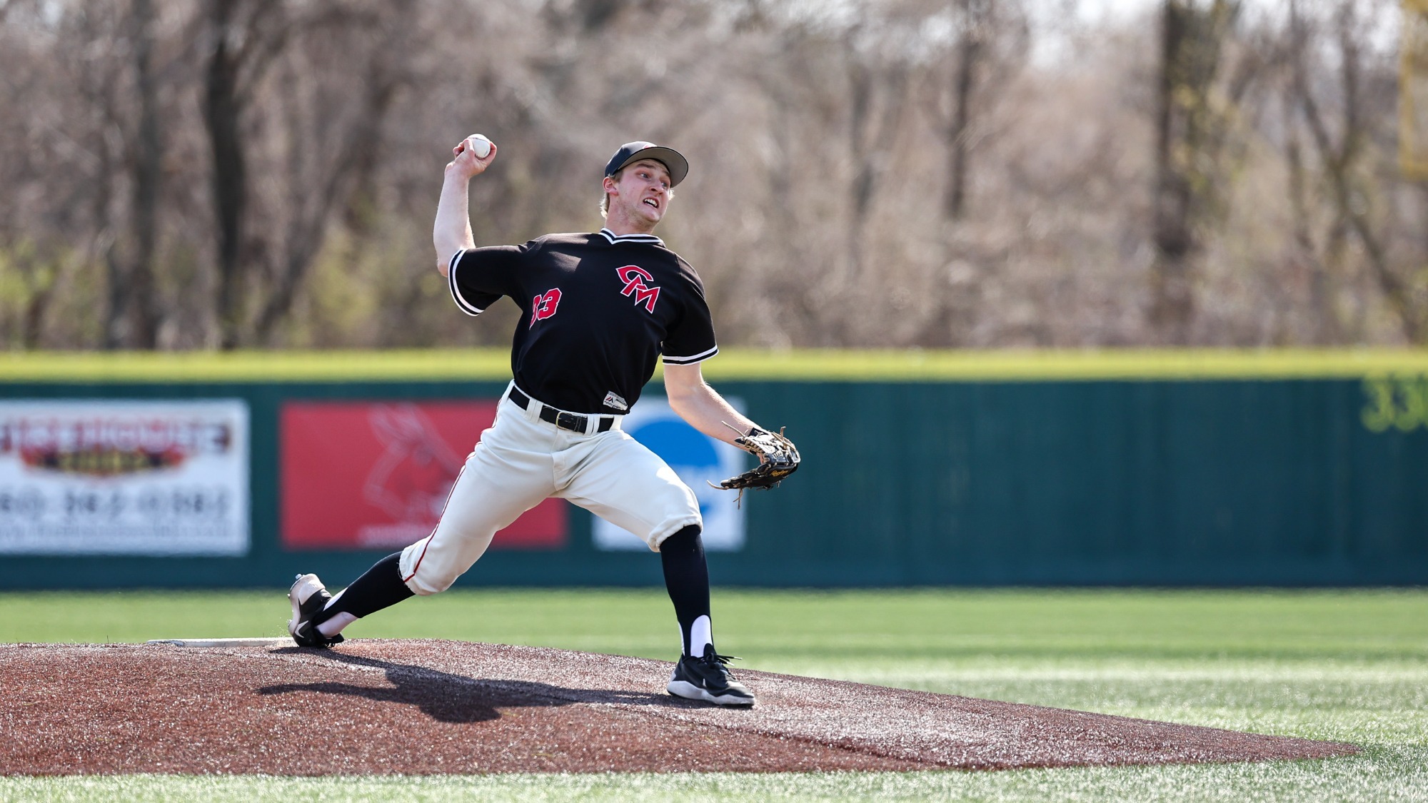 Gavin Williams (33) vs. Washburn