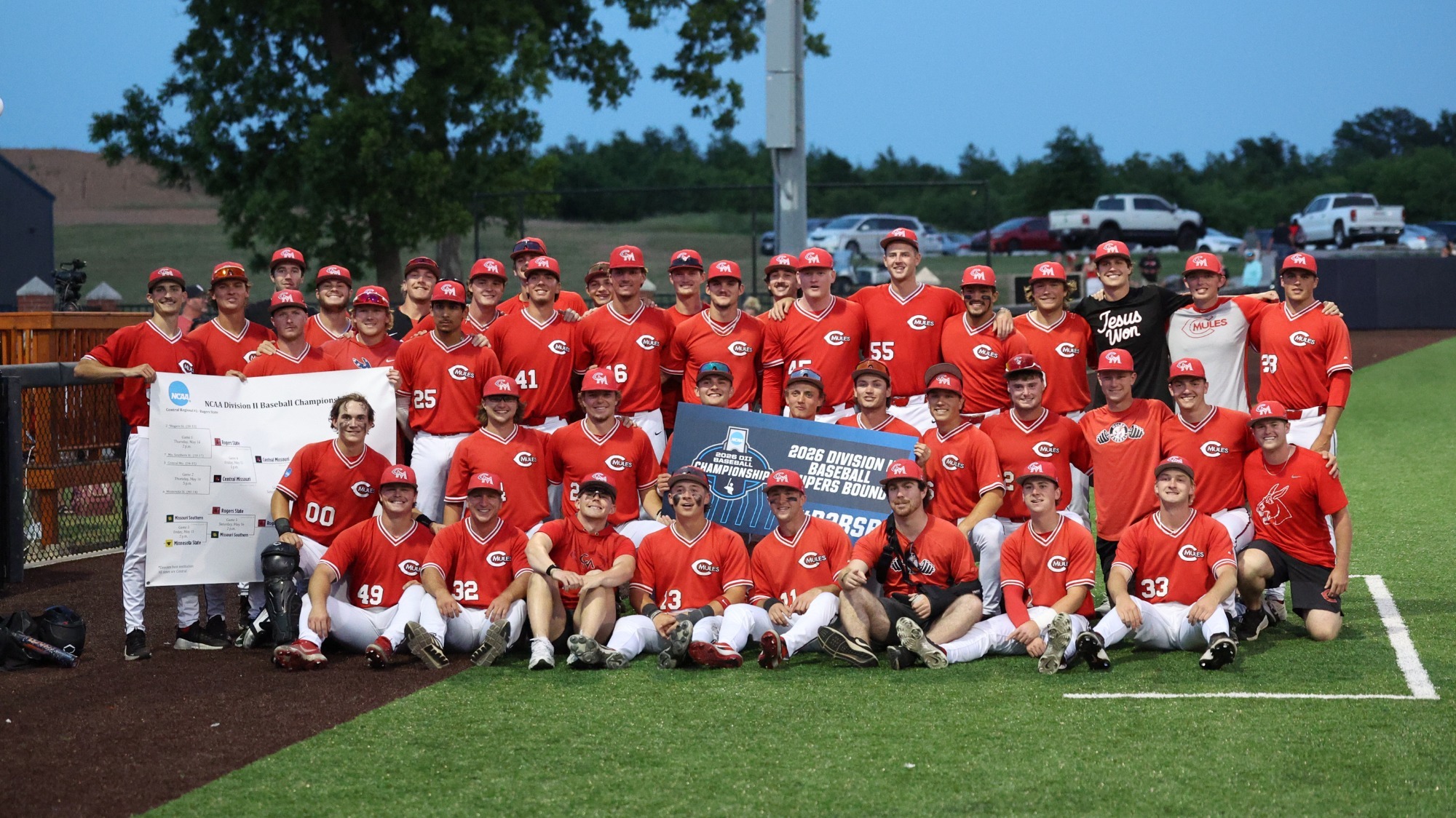 Mules Baseball team photo at the 2026 NCAA-II Central Regional May 16 in Claremore, Oklahoma