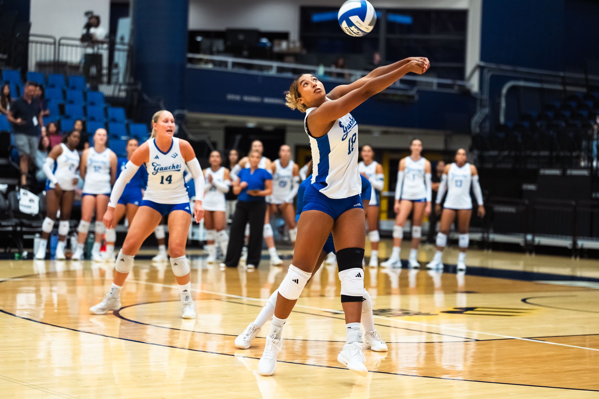Gabi Martinez digs a pass