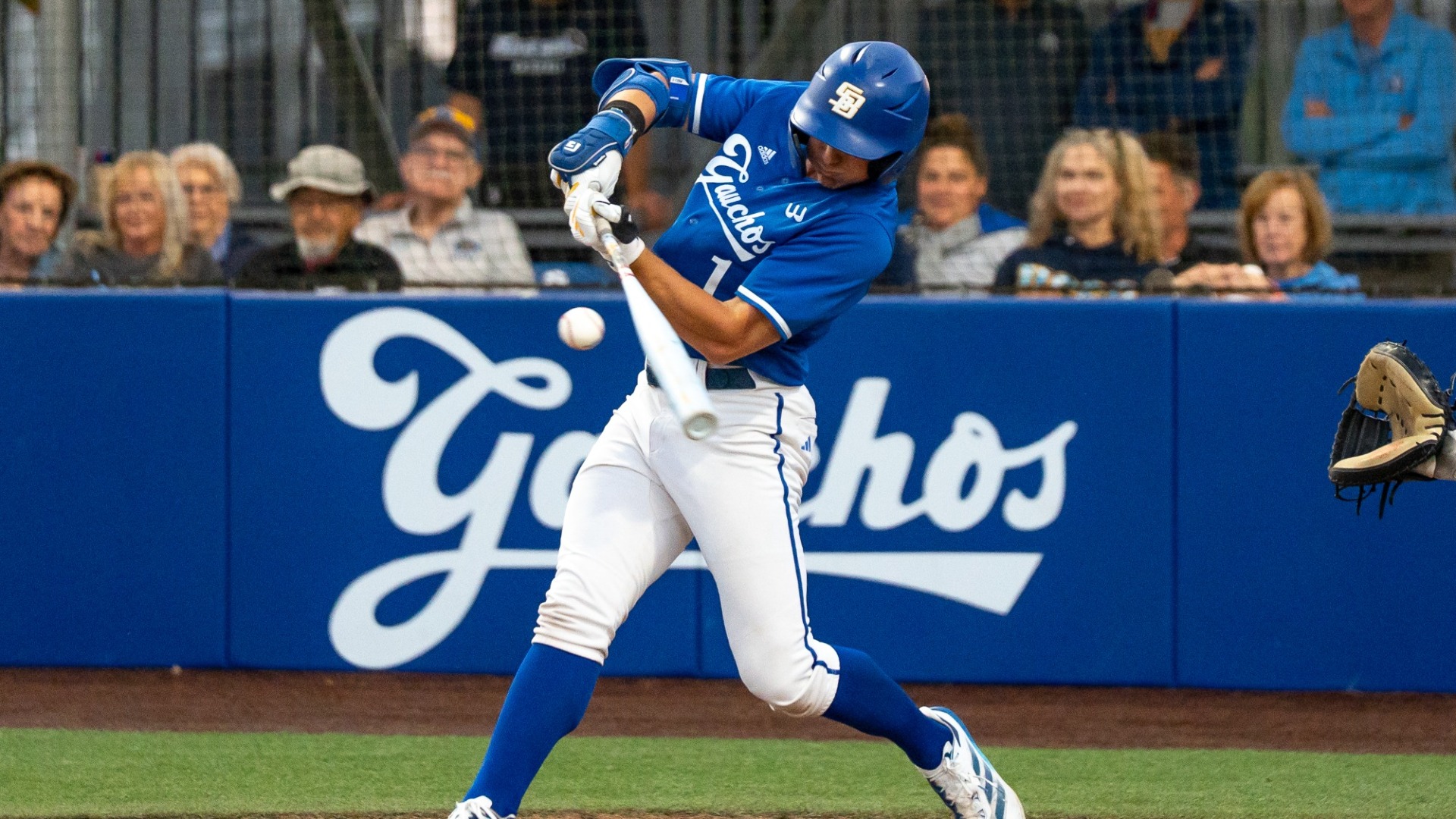 Beazizo barrells up a pitch