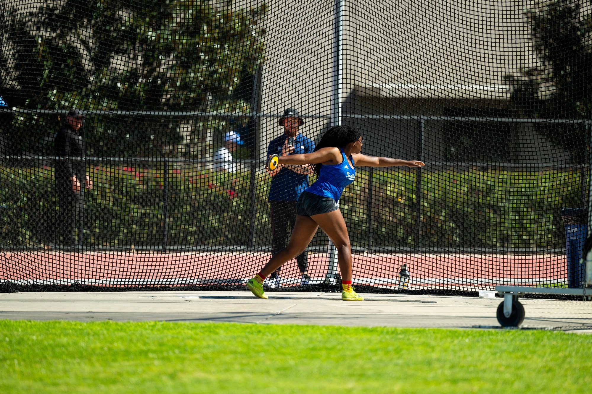 Angie Ayozie throwing discus