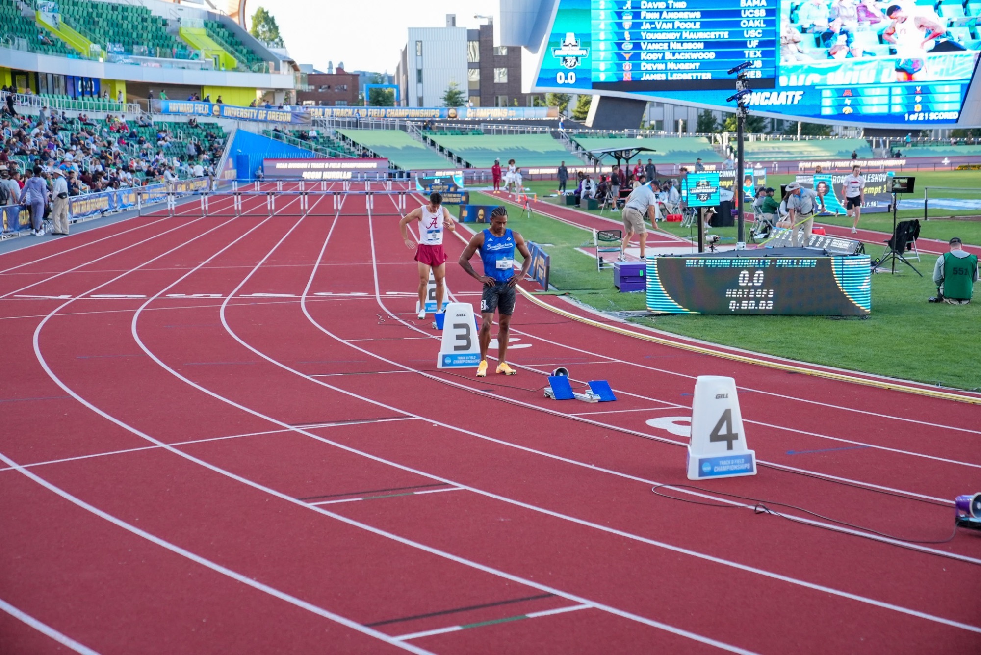 Finn Andrews at blocks at NCAA Championships