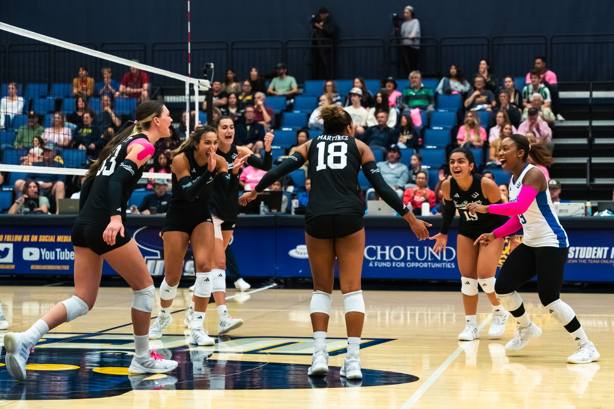 Gauchos celebrate their made point