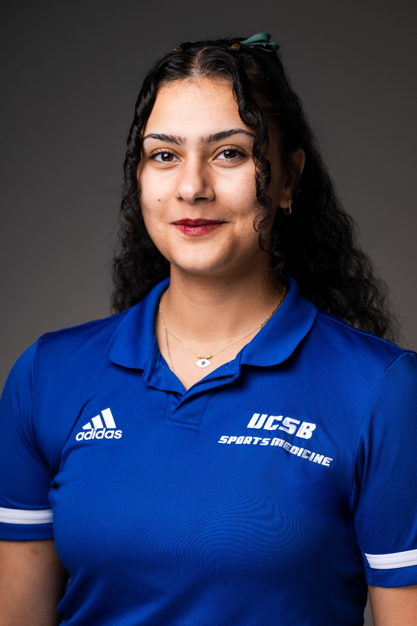 A portrait of Yasmina Alikhani.