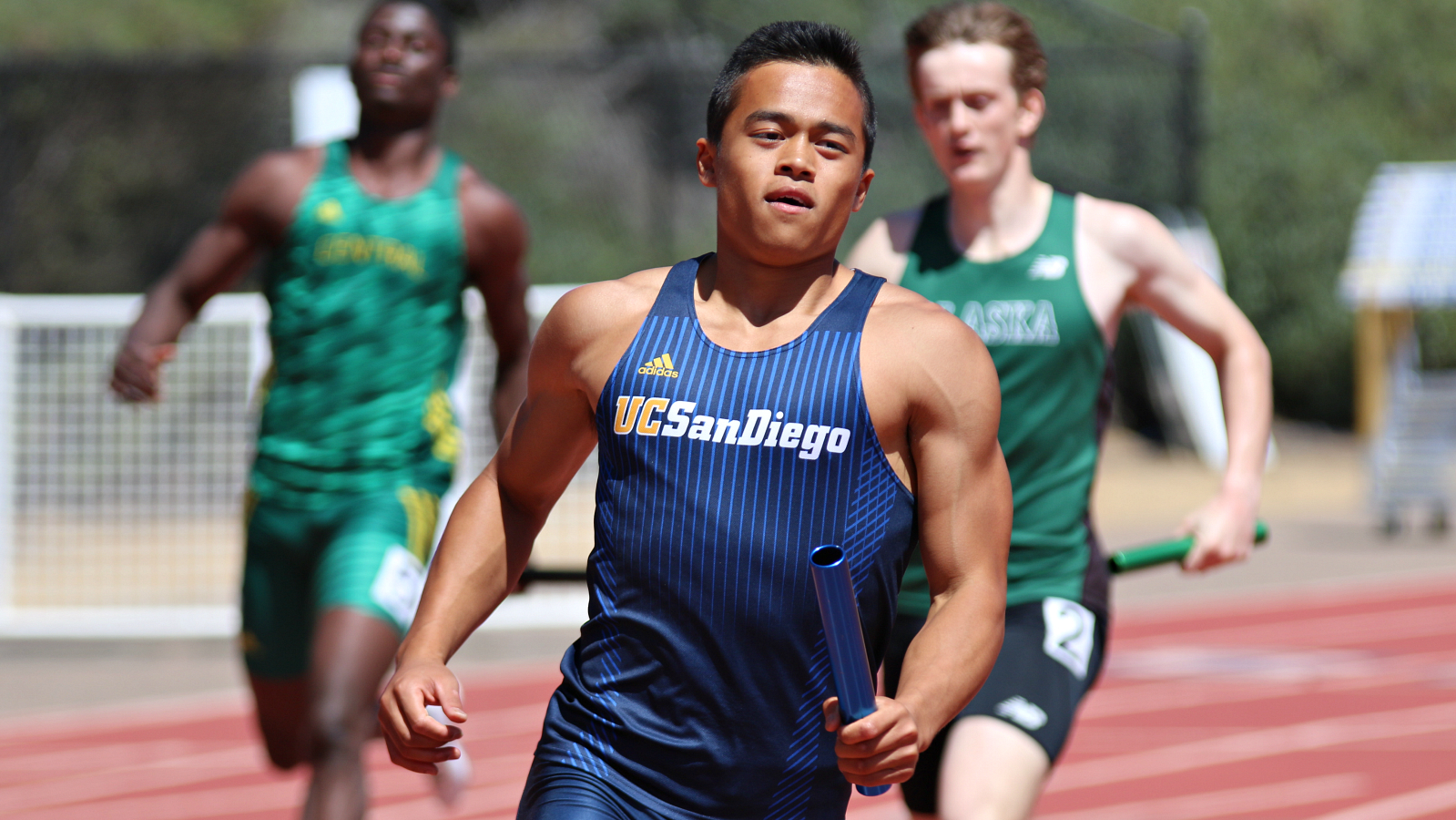Track and Field Men and Women Each Take First at Mangrum Invitational