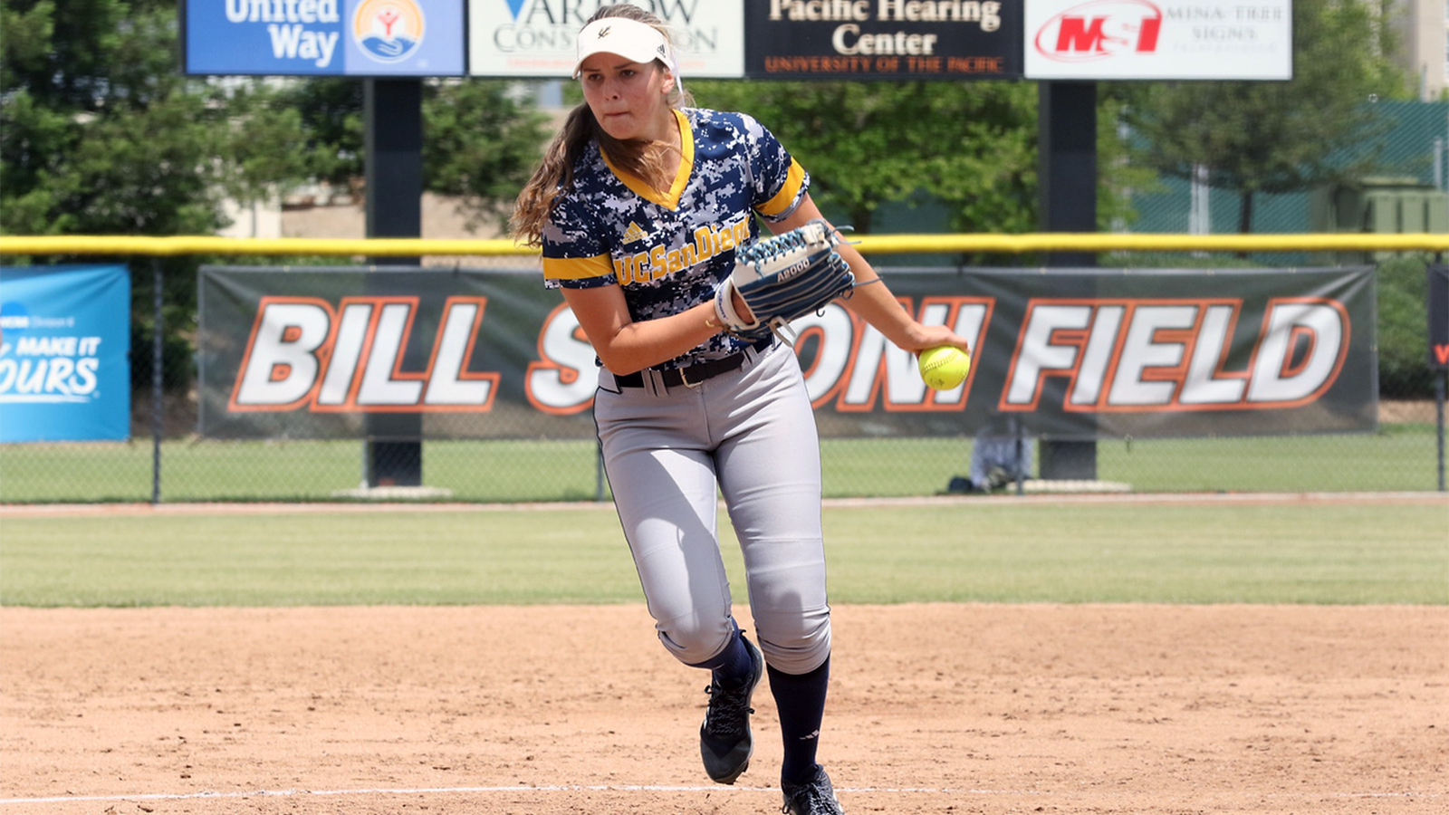 Freshman Hurler Robyn Wampler Named Fastpitch News AllAmerica Honorable Mention UC San Diego