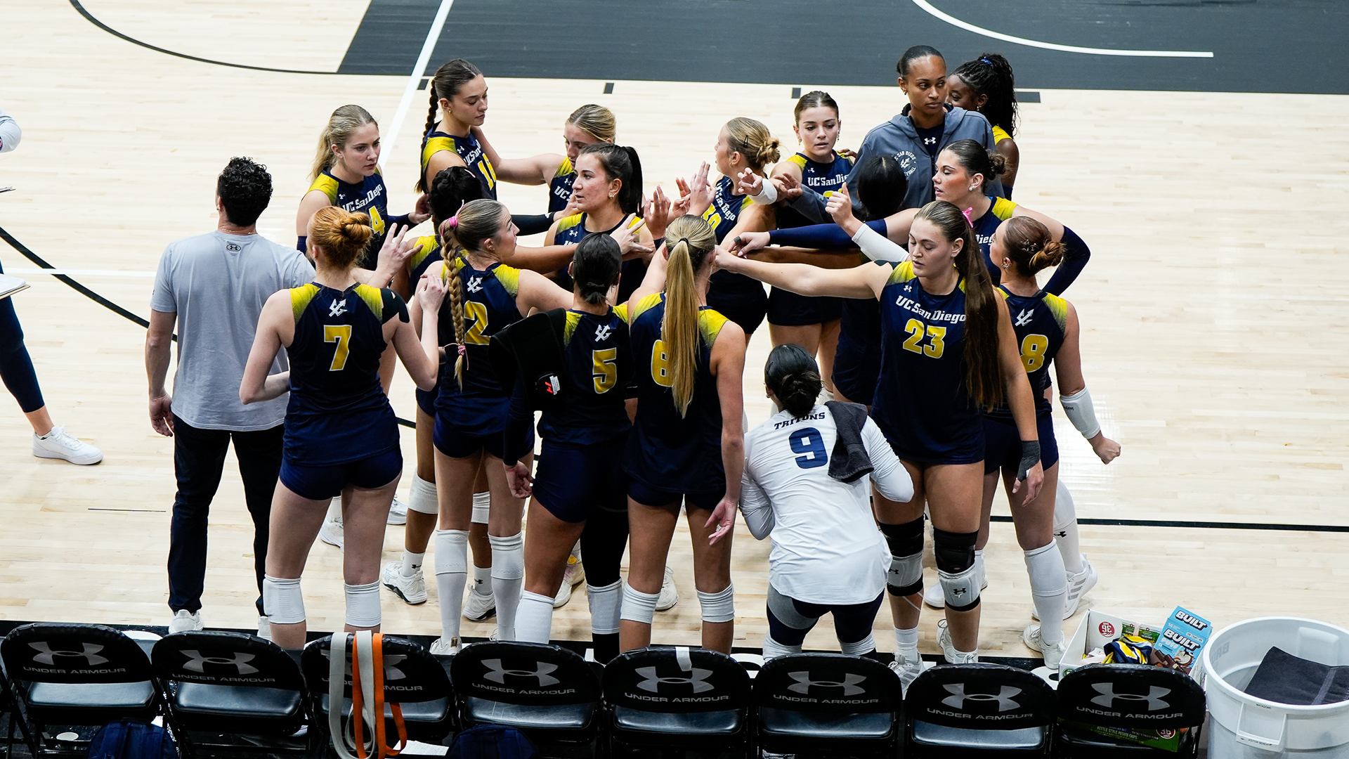 VB team huddles on court at CSUN