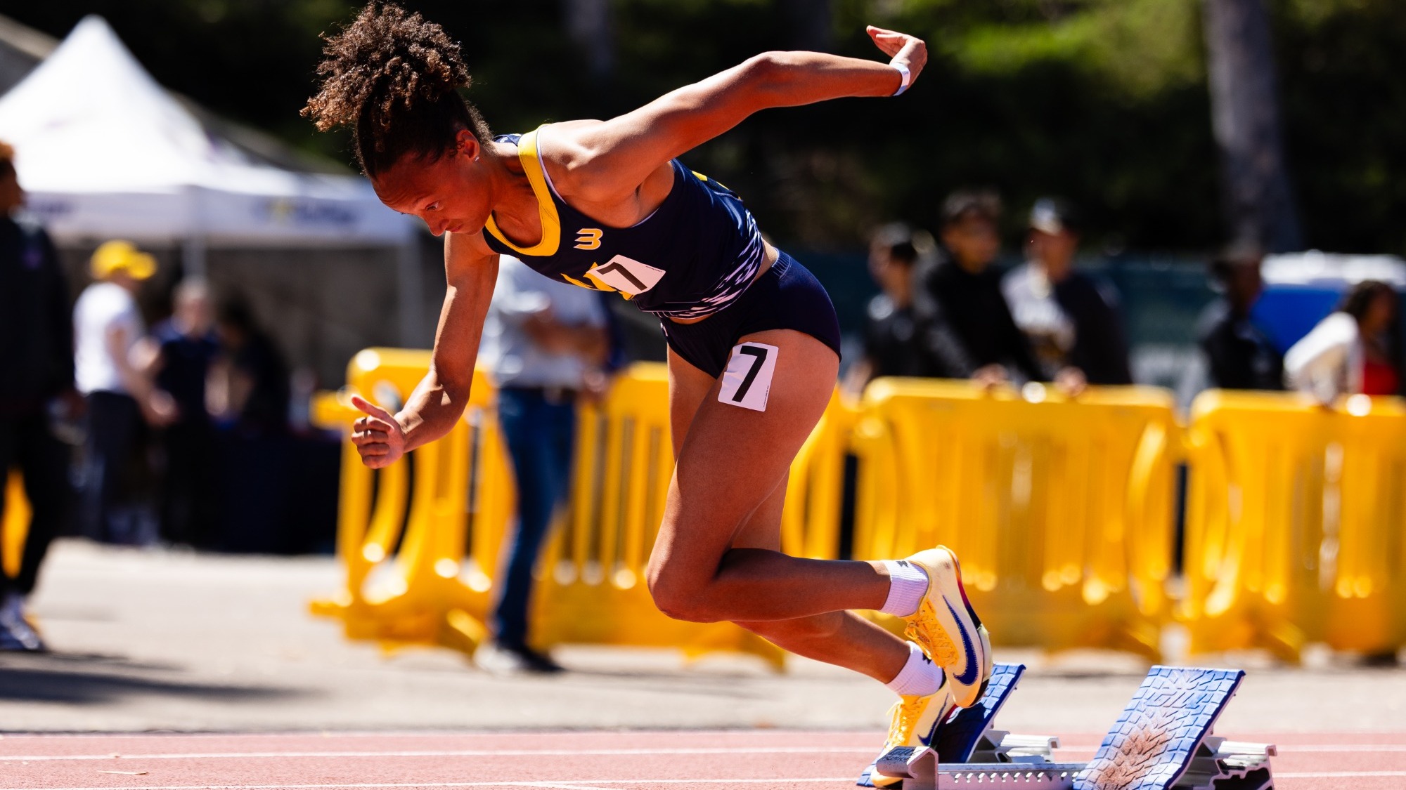 Jordyn Thomas at the start of a race
