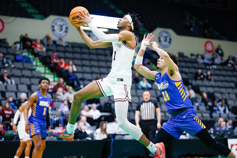 7558 Victory Over Notre Dame Advances UC to MEC Tournament Semifinals