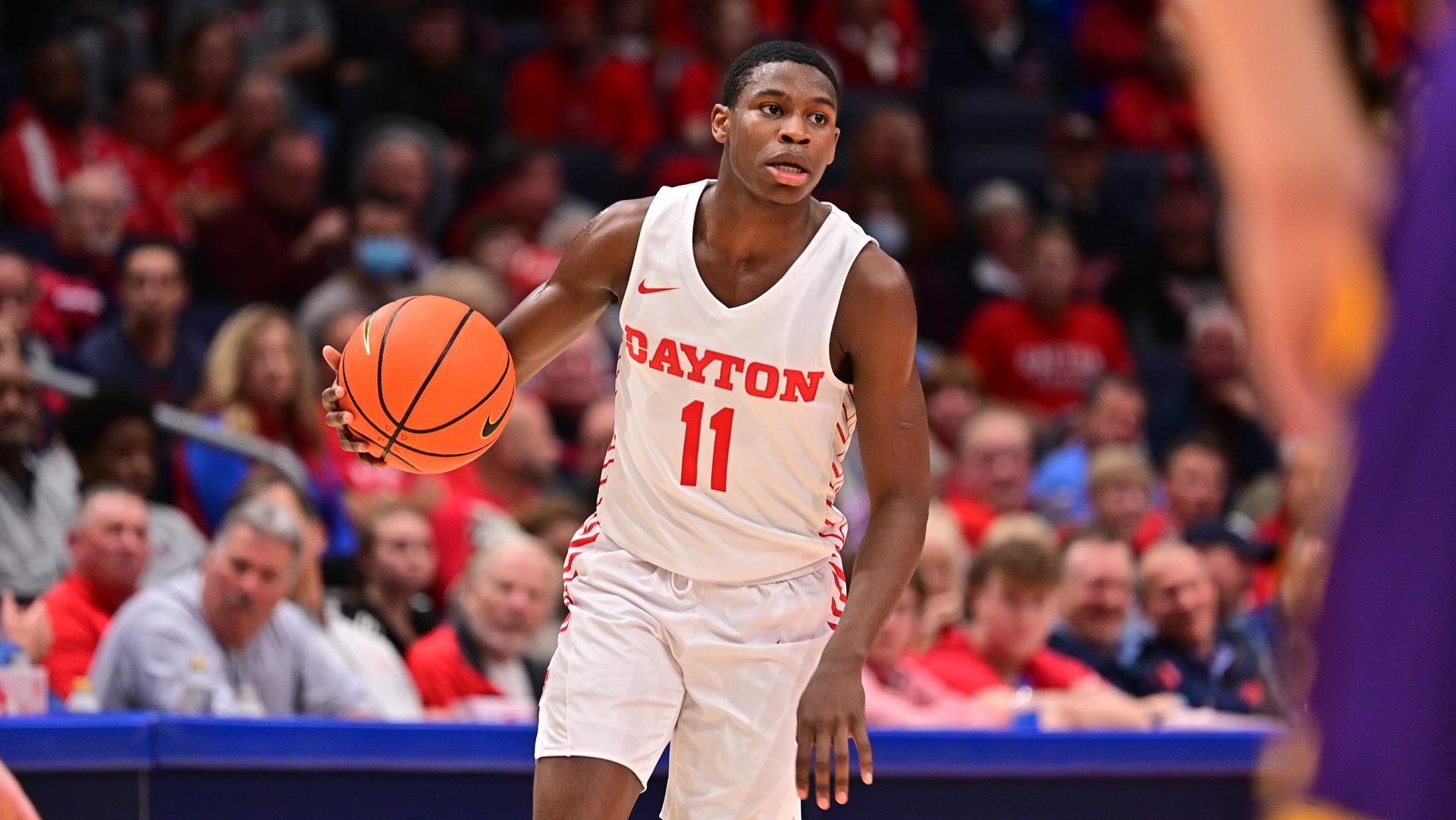 Men’s Basketball Drops Midweek Contest To University of