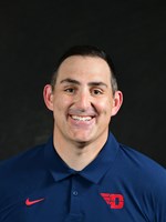 Assistant/Defesinsive-Tackles-Coach-Aracri