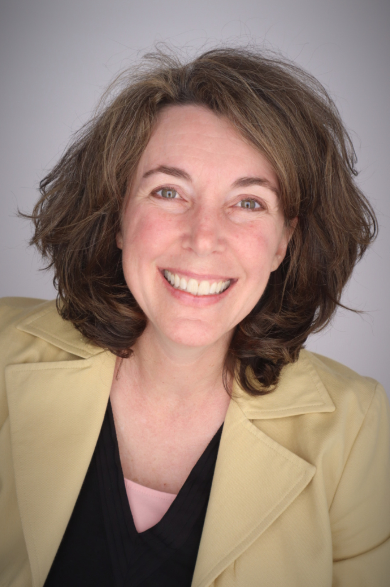 Head shot of Beth Flach, director of athletic academic support