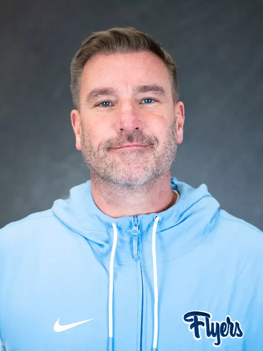 Headshot of volleyball head coach Tim Horsmon
