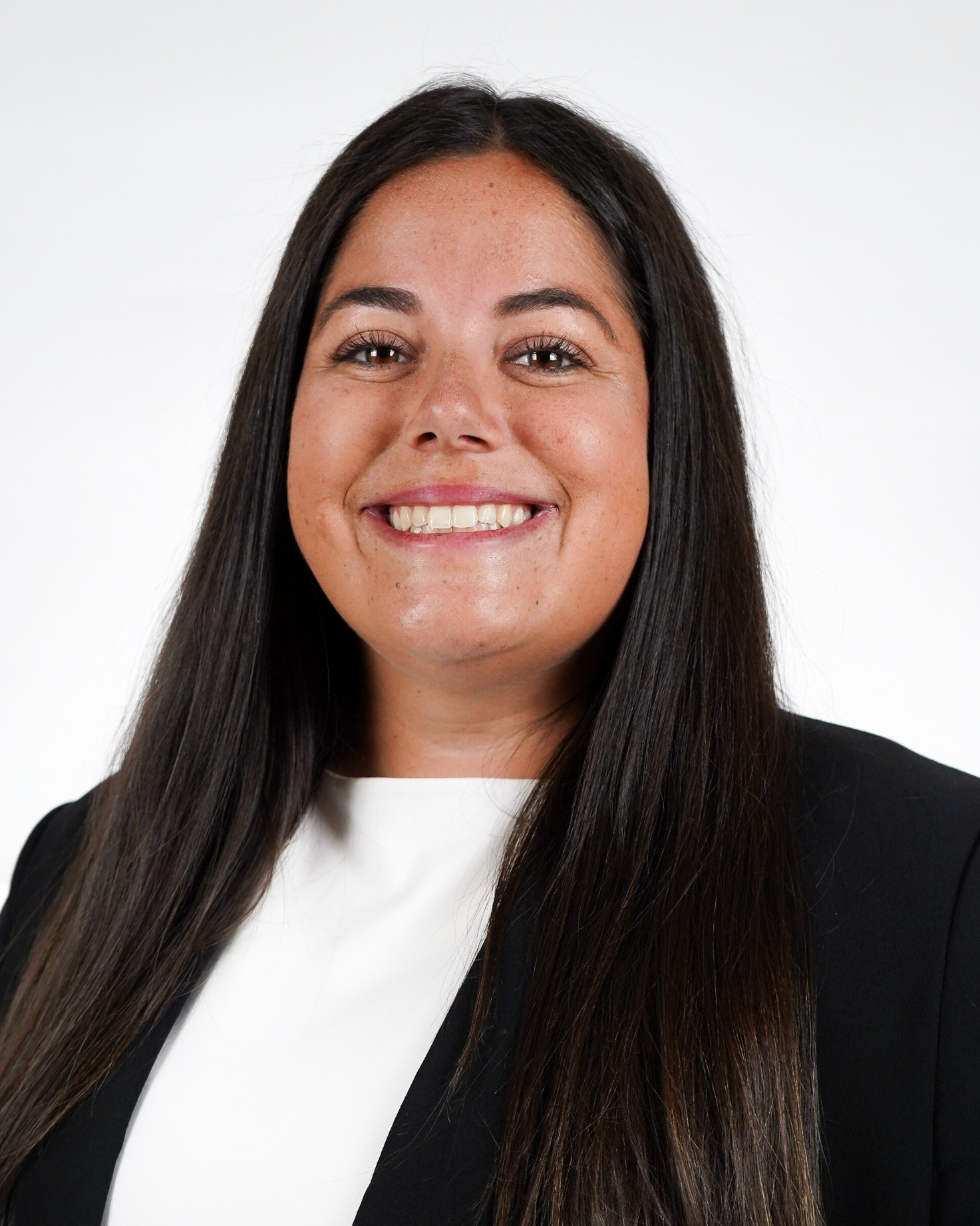 Portrait image of Elle Buffenbarger