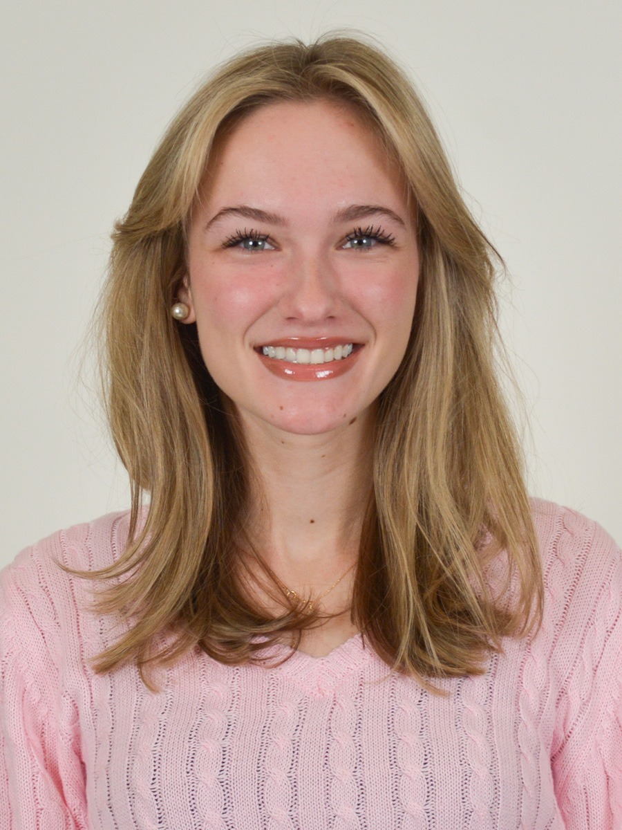 Headshot of Sofia Tomlin