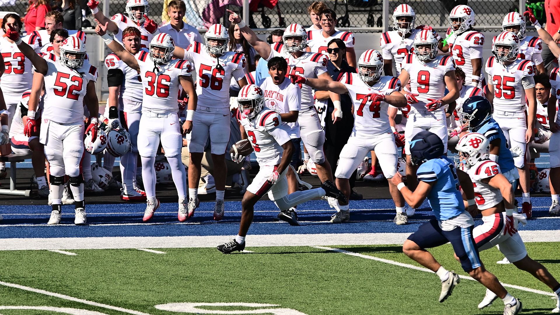 Leroy Lewis IV running the kickoff back