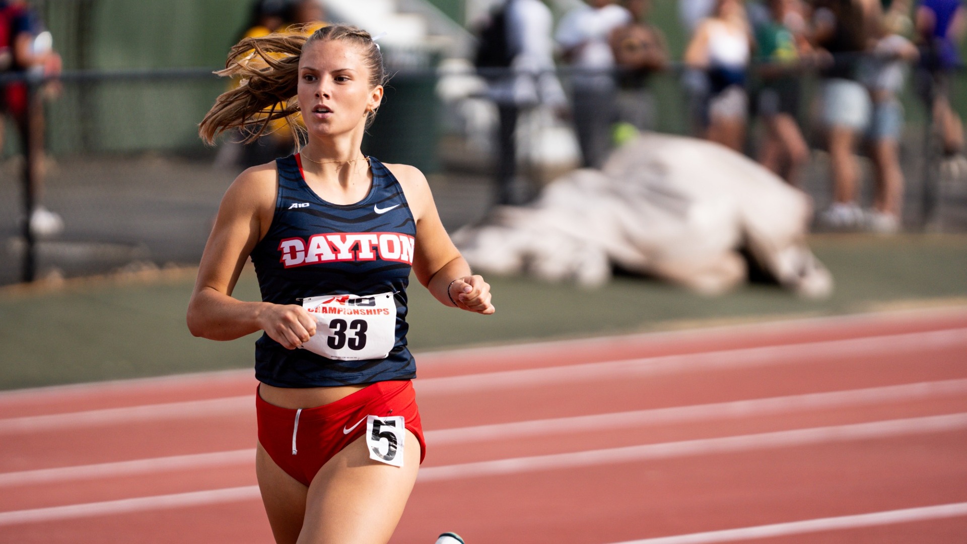 Close up of Grace Felts mid stride