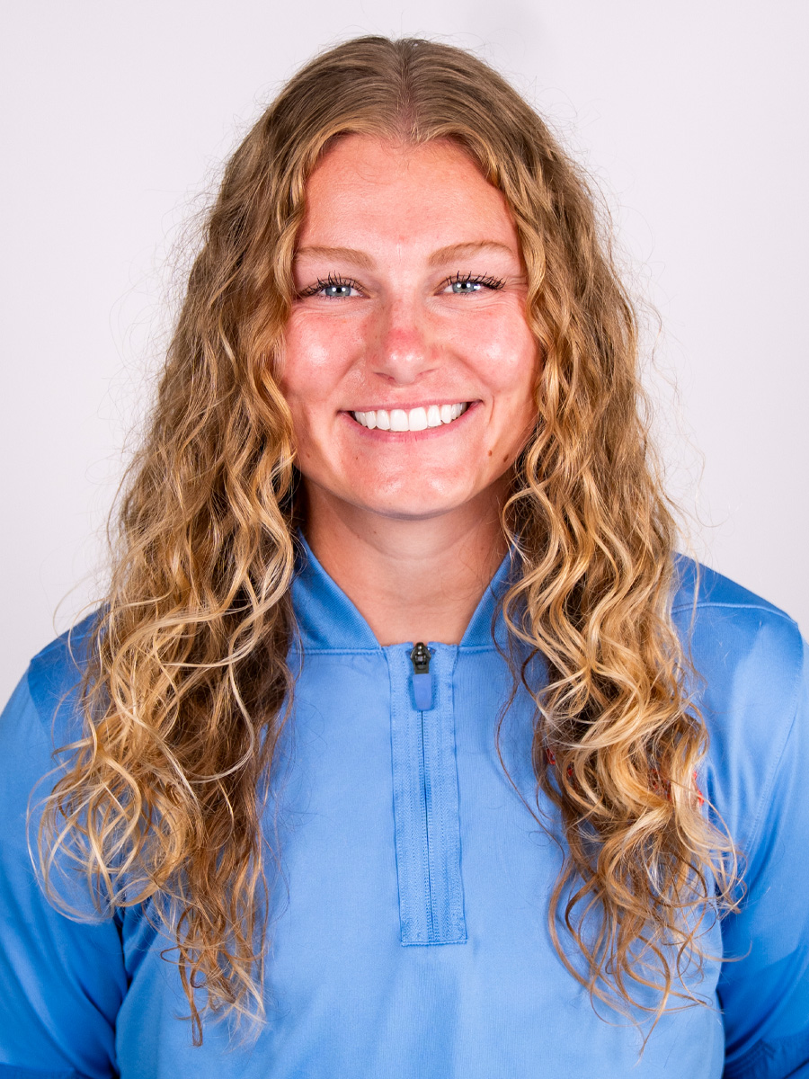 Headshot of Hailee Fischer